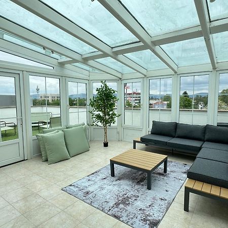 220 Qm Penthouse Wohnung Mit Fahrstuhl - Ohne Spa MHG Exteriör bild
