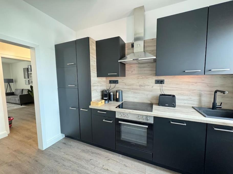 220 Qm Penthouse Wohnung Mit Fahrstuhl - Ohne Spa MHG Exteriör bild