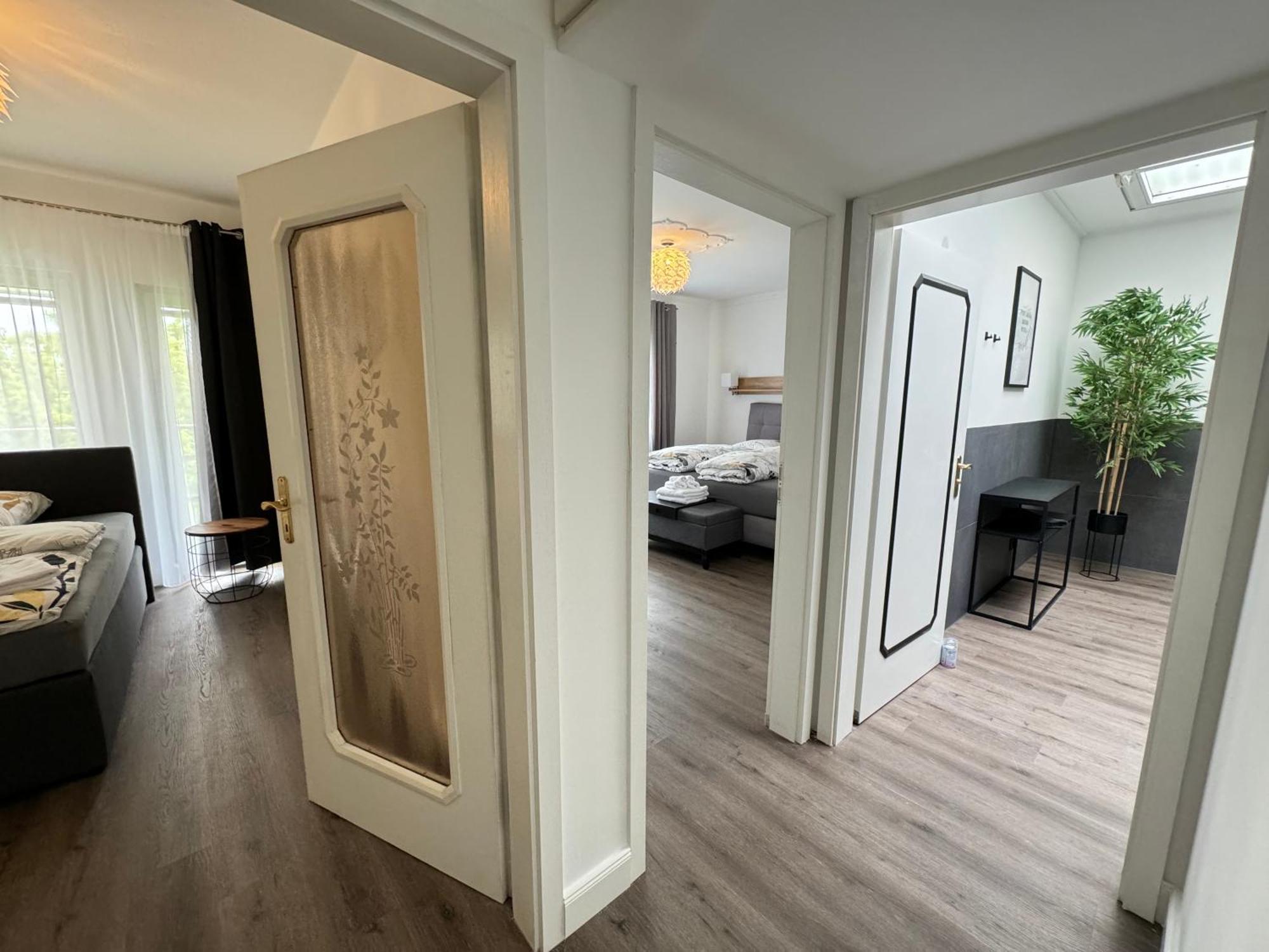 220 Qm Penthouse Wohnung Mit Fahrstuhl - Ohne Spa MHG Exteriör bild